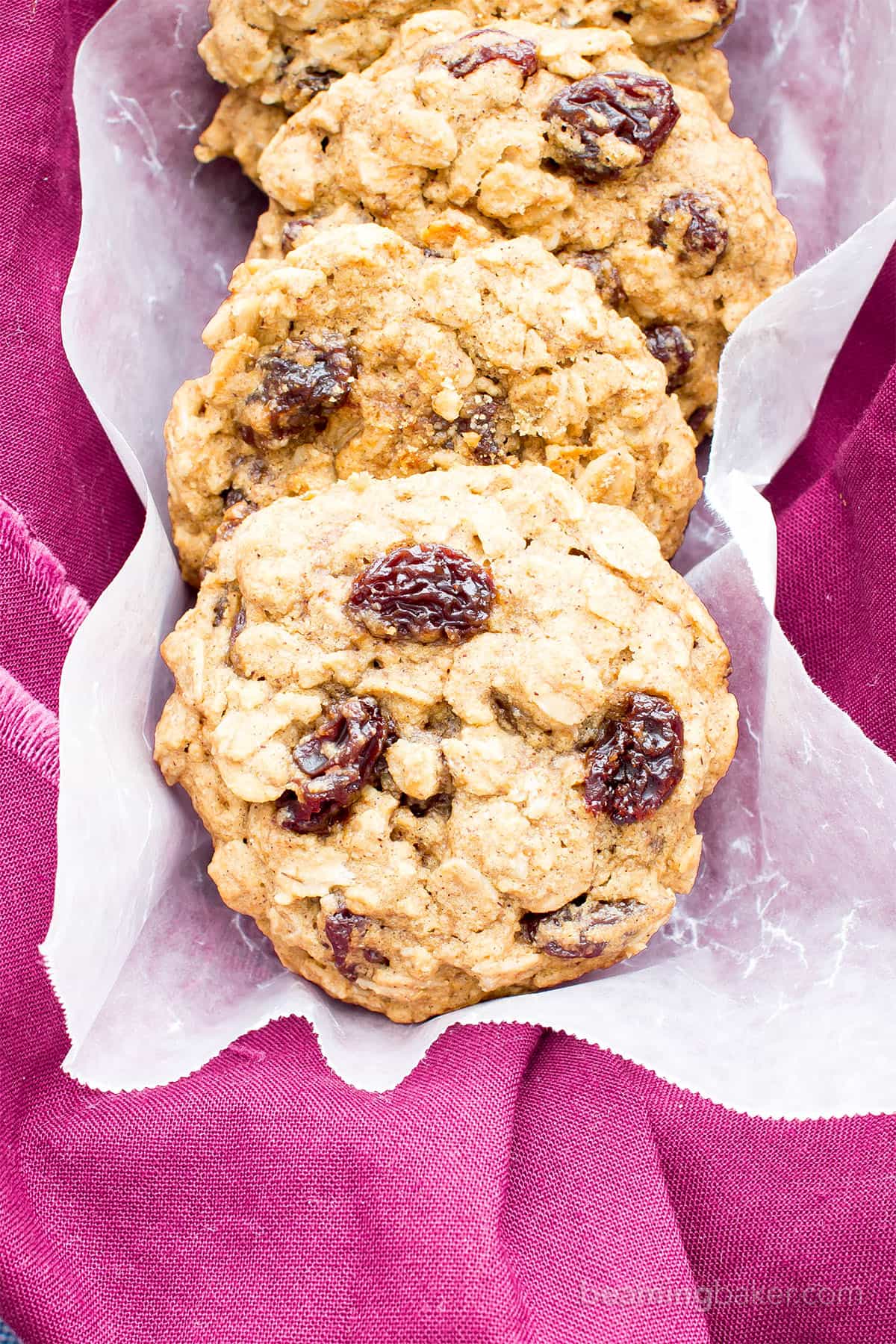 Easy Gluten Free Vegan Oatmeal Raisin Cookies (V, GF, DF): an easy recipe for soft and chewy oatmeal cookies bursting with juicy raisins. #Vegan #GlutenFree #DairyFree #OatFlour | BeamingBaker.com
